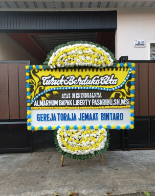 Papan Bunga Duka di Sadang