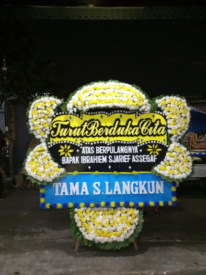 Papan Bunga Duka di Sadang